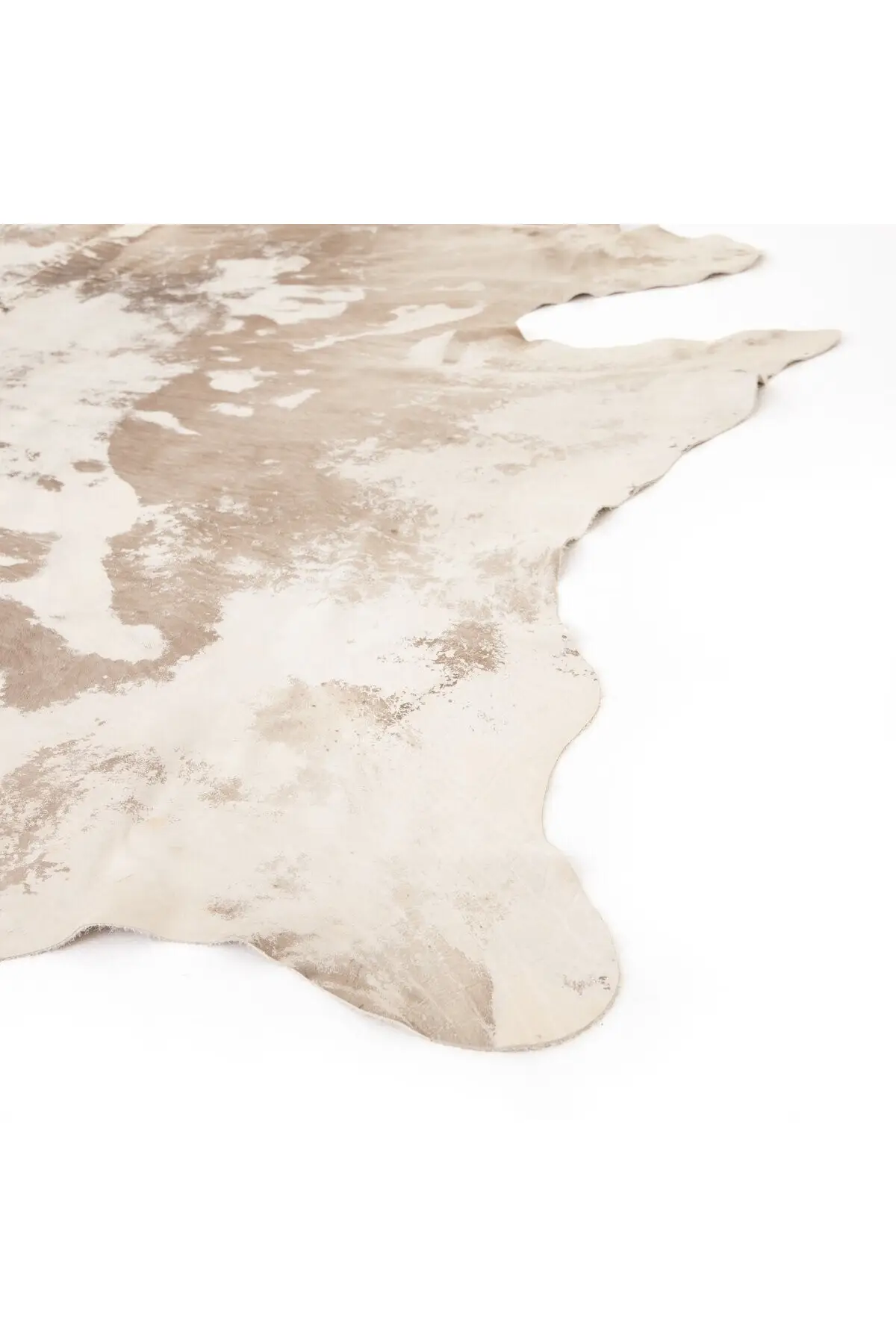 Harland Modern Cowhide Rug - Warm Brown - Image 3