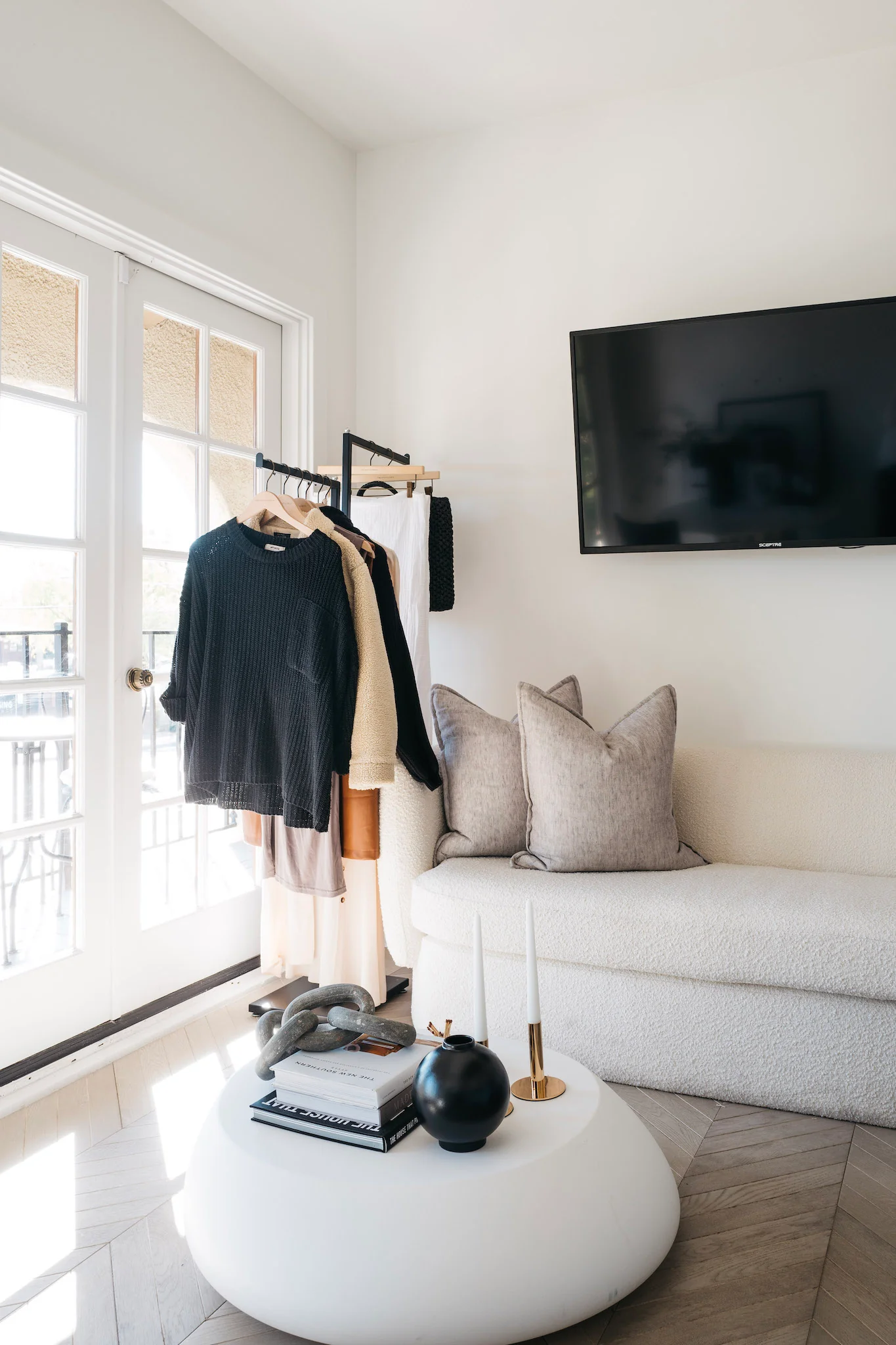 Koba Sofa - Image 11